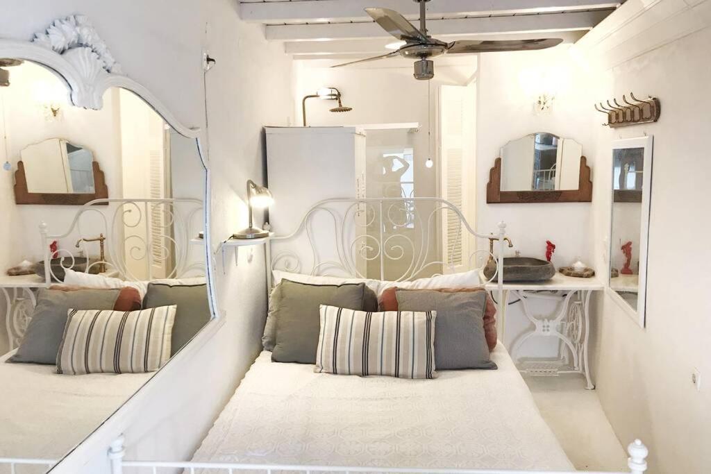 Little Cactus Villa Serifos Town Ngoại thất bức ảnh
